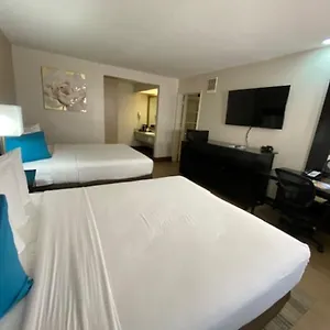 https://stanford-inn-suites-anaheim.topanaheimhotels.com